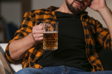 Пивной алкоголизм в Геленджике